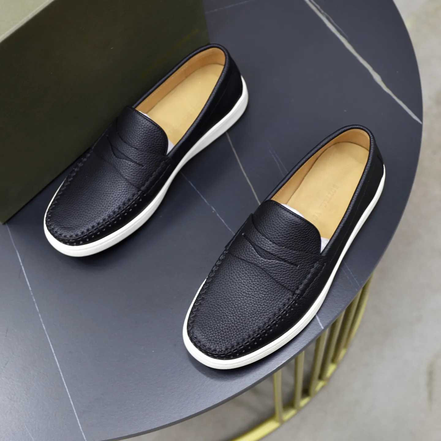 Men's men's shoes 💰480💰BOTTEG* VENET* - high-end boutique Size: 38-44 (45 customized) BV new product, calfskin surface, water-dyed cowhide lining, classic style harmoniously blends with contemporary fashion temperament, rubber soles are light and flexible, water-dyed cowhide lining!